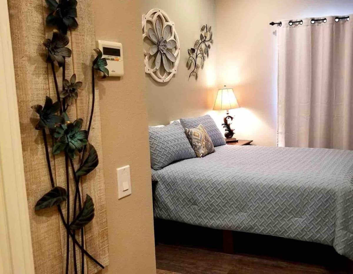 Private Casita In The Heart Of Palm Desert Exterior foto